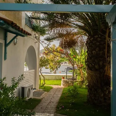Aparthotel Nikis Village 3*