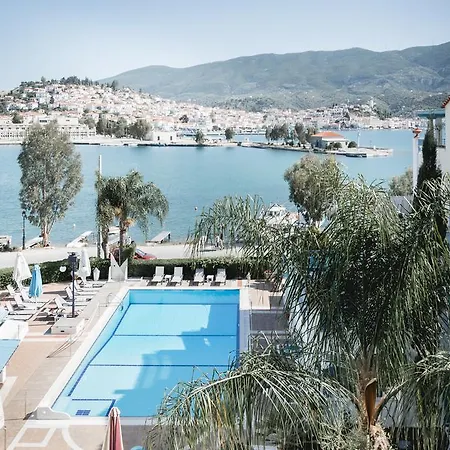 Nikis Village Aparthotel 3*