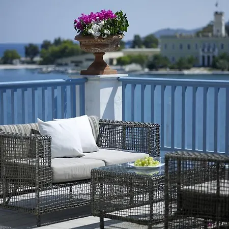 Aparthotel Nikis Village 3*