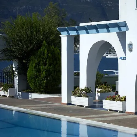 Nikis Village Aparthotel