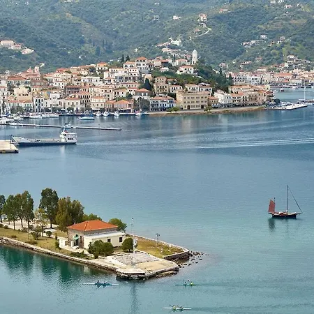 Nikis Village Poros Town